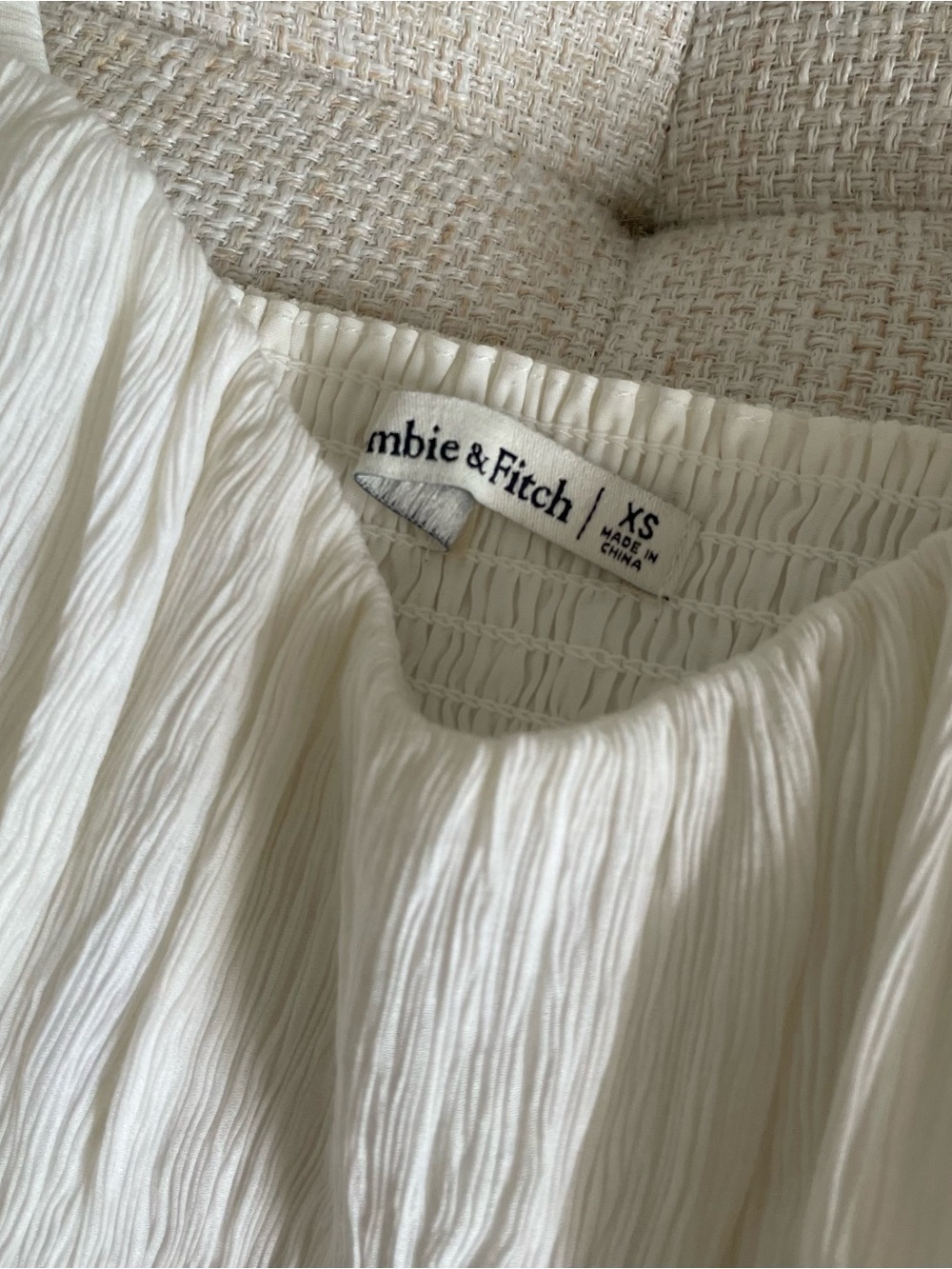 Abercrombie & Fitch Puff Sleeve Gathered Crop Top White - Picture 3 of 7